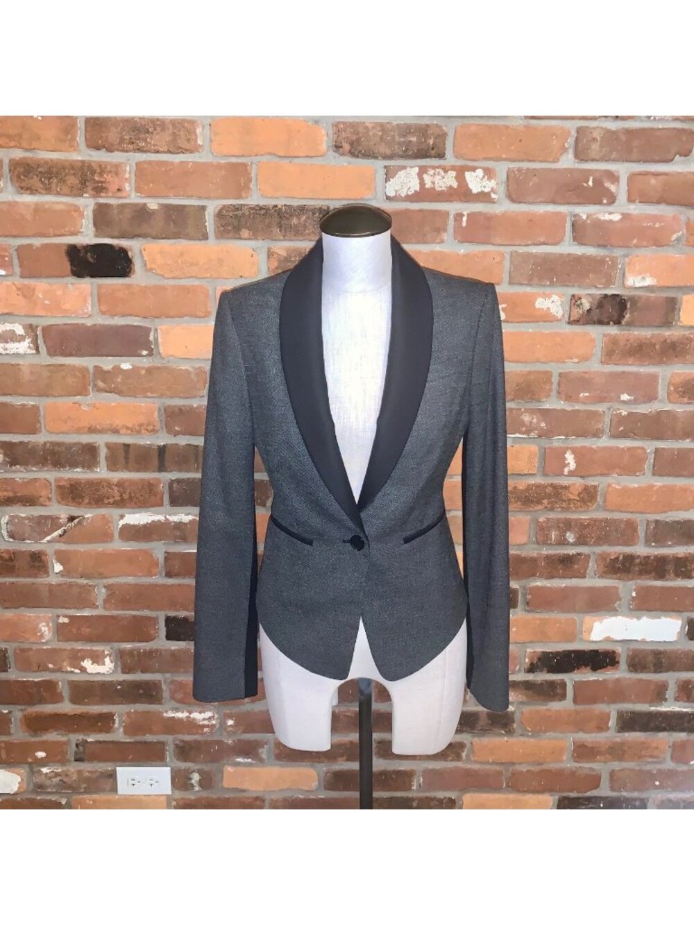 BCBGMAXAZRIA Gray Bowie Tuxedo Blazer Size XS